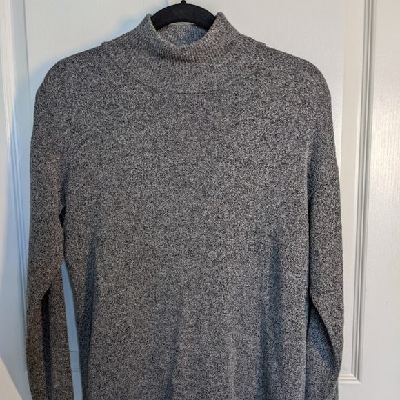 Ellen Tracy Turtleneck Sweater - Picture 1 of 5